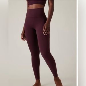 Athleta Salutation Stash Pocket II Tight XL